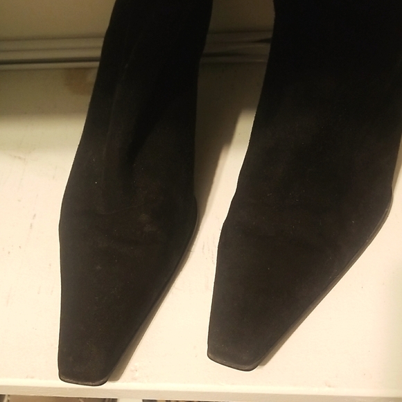 Adorable Stuart Weitzman Black Suede Sock Bootie 9.5 - Picture 2 of 6